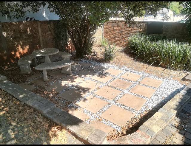 150M² BUSINESS TO LET IN CLUBVIEW